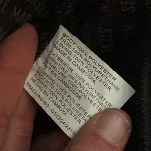 Black quilted Steve Madden tote bag, 19 x 12 “ - Picture 9 of 10